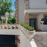 Sea Point La 4*