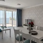 アパートホテル Sea Point La