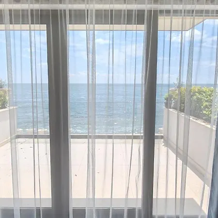 Sea Point La 4*