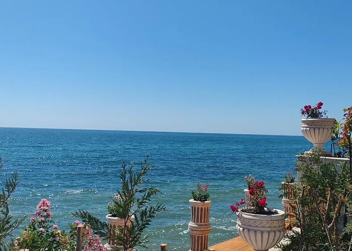 Sea Point La Apart-hotel 4*