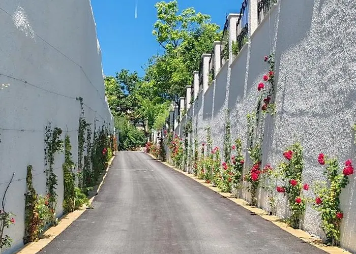 Sea Point La Apart-hotel 4*